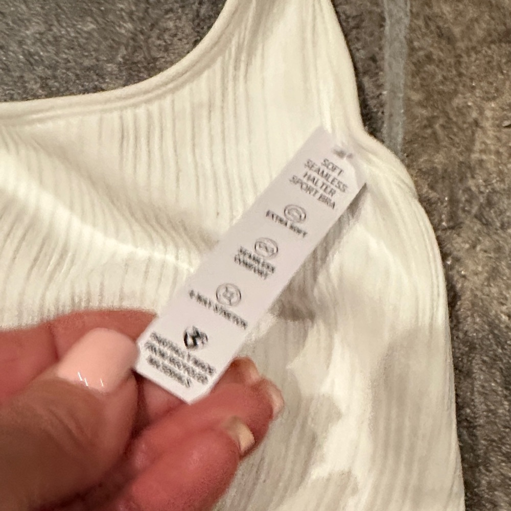 Victoria's Secret White Ribbed Top - Picture 4 of 6